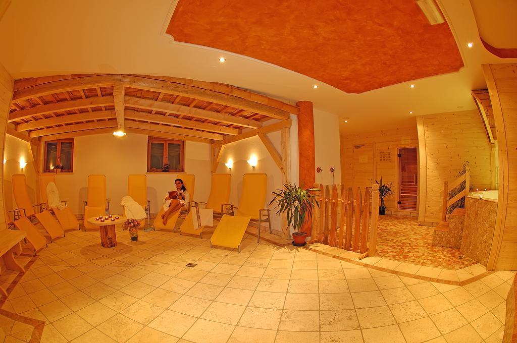 Hotel Viktoria Castelrotto Kültér fotó