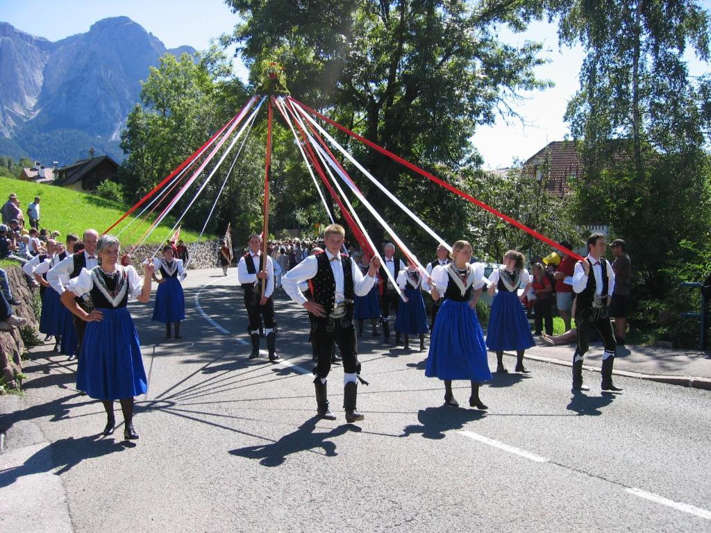 Hotel Viktoria Castelrotto Kültér fotó