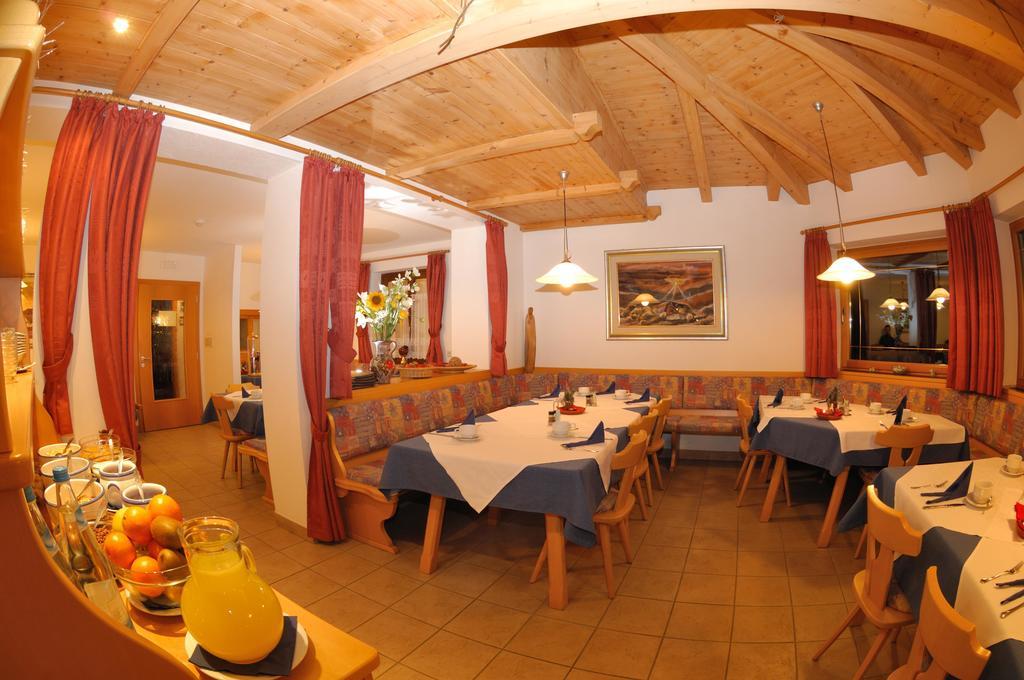 Hotel Viktoria Castelrotto Kültér fotó